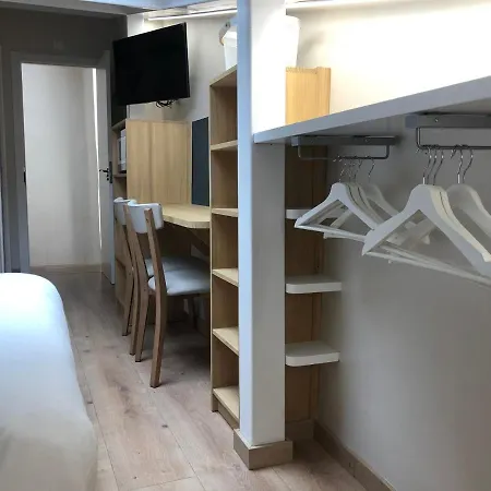 Apartment Completamente Equipado En Pontedeume. *
